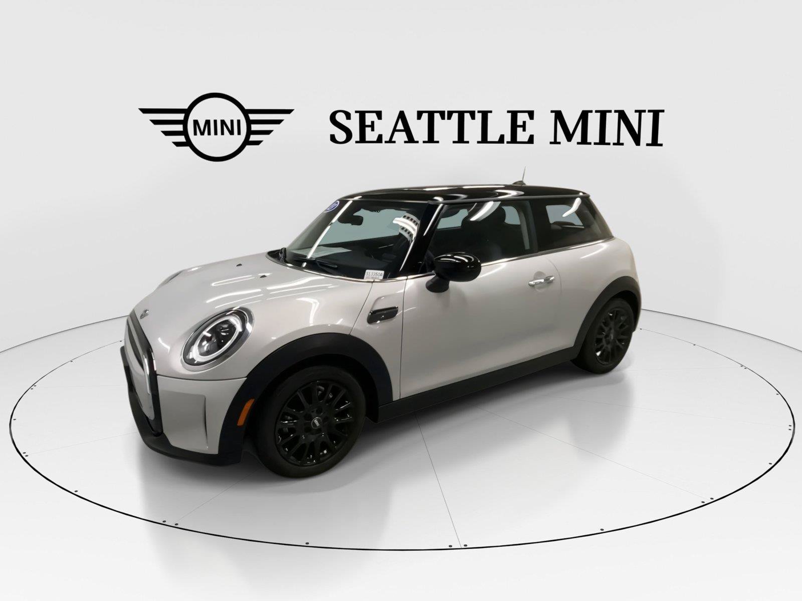 Used 2023 MINI Cooper 2-Door Hardtop FWD image 5