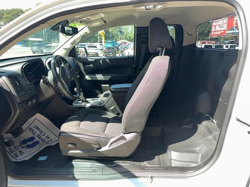 Used 2022 Chevrolet Colorado LT w/ Fleet Safety Package image 15