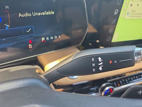 Used 2025 Chevrolet Equinox ACTIV w/ Safety and Technology Package AWD/4WD image 28
