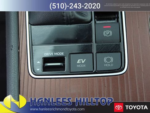 Used 2021 Toyota Sienna LE w/ LE Plus Package FWD image 23
