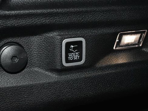 Used 2024 Jeep Grand Cherokee L Limited w/ Black Appearance Package AWD/4WD image 33