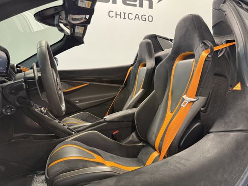Used 2021 McLaren 720S Spider image 13