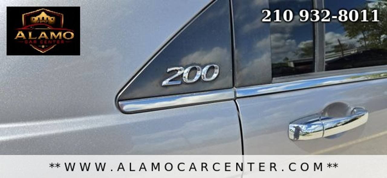 Used 2013 Chrysler 200 Limited FWD image 12