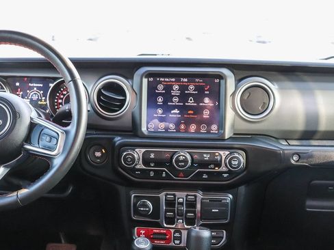 Used 2022 Jeep Gladiator Rubicon w/ Trailer Tow Package AWD/4WD image 15