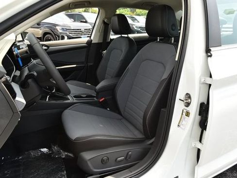 New 2026 Volkswagen Jetta SE FWD image 20