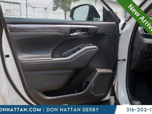 Used 2022 Toyota Highlander Limited AWD/4WD image 15
