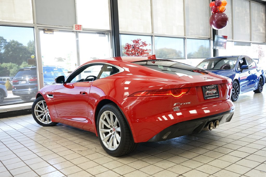 Used 2017 Jaguar F-TYPE Coupe RWD image 4
