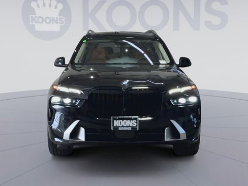 Used 2024 BMW X7 xDrive40i w/ Premium Package AWD/4WD image 4