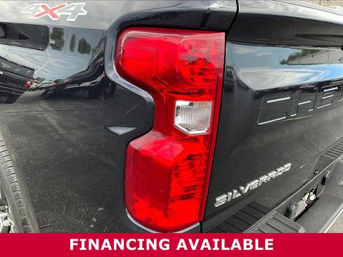 Used 2022 Chevrolet Silverado 1500 LT AWD/4WD image 21