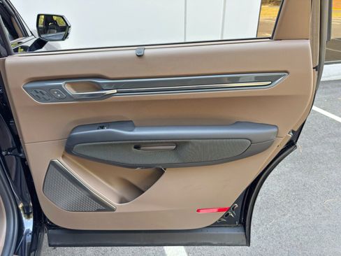 Used 2025 Kia EV9 GT-Line AWD/4WD image 49