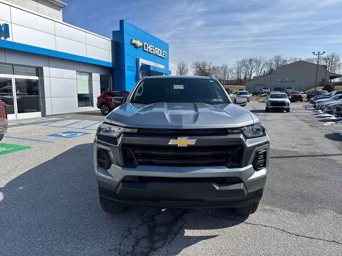 Used 2025 Chevrolet Colorado LT RWD image 5