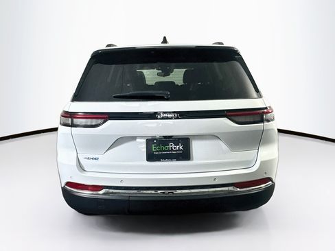 Used 2023 Jeep Grand Cherokee 4WD 4xe image 7