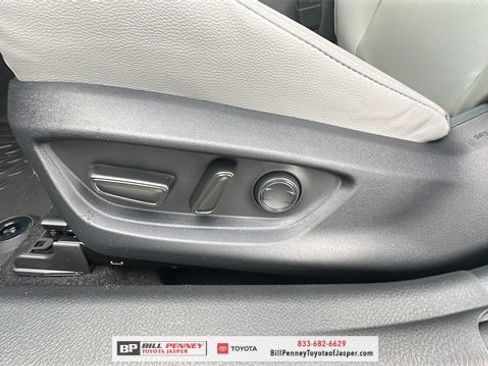 New 2026 Toyota Camry SE image 15