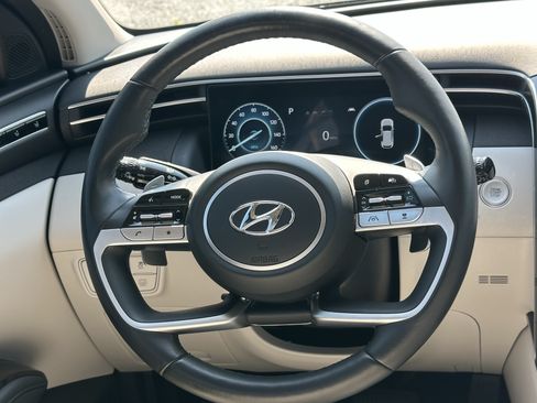 Used 2024 Hyundai Tucson Limited AWD/4WD image 23