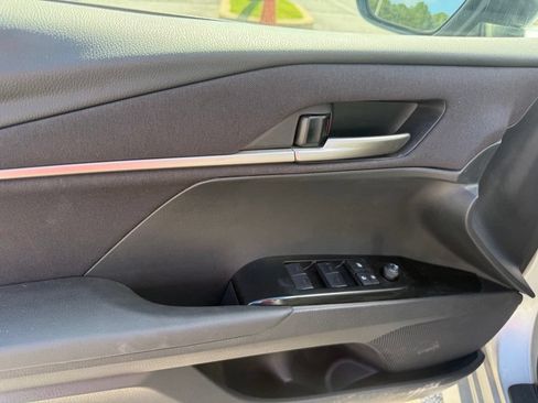 Used 2025 Toyota Camry LE FWD image 5