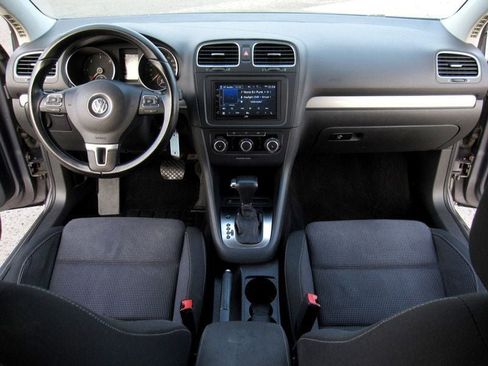 Used 2011 Volkswagen Golf TDI image 21