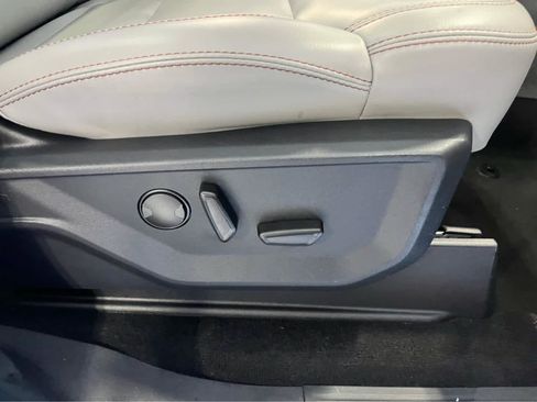Used 2025 Ford Expedition Active AWD/4WD image 49