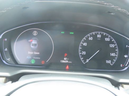 Used 2018 Honda Accord Touring image 28