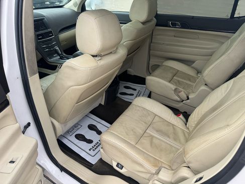 Used 2014 Lincoln MKT AWD w/ Equipment Group 201A image 9