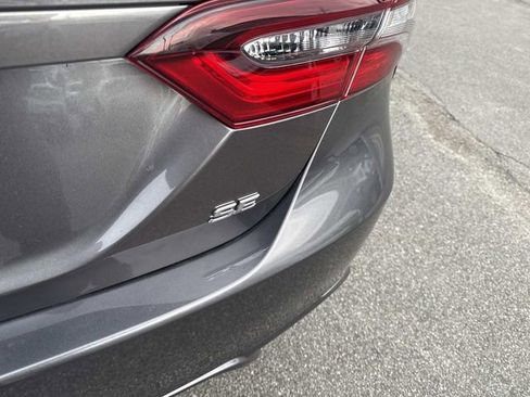 Used 2024 Toyota Camry SE image 6