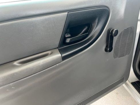 Used 2011 Ford Ranger XL image 19