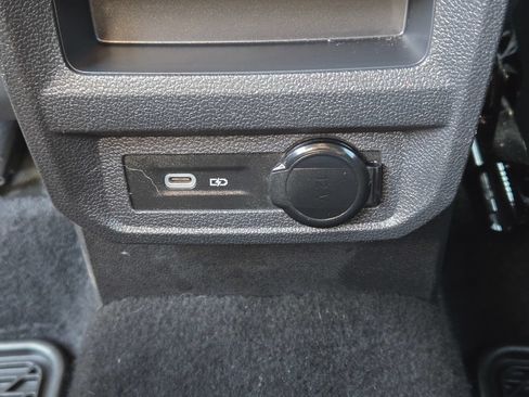 Used 2024 Volkswagen Tiguan SE R-Line w/ MDO Package, Three-Row FWD image 28
