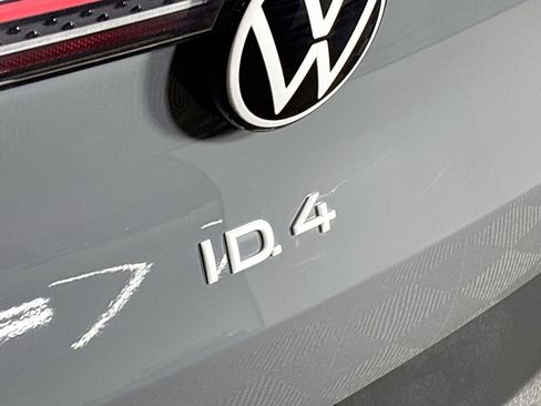 Certified 2024 Volkswagen ID.4 Standard image 24