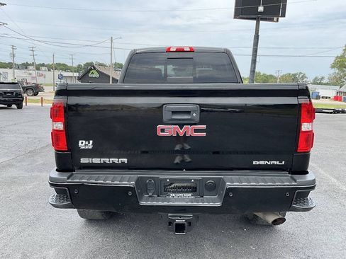 Used 2017 GMC Sierra 2500 Denali AWD/4WD image 4