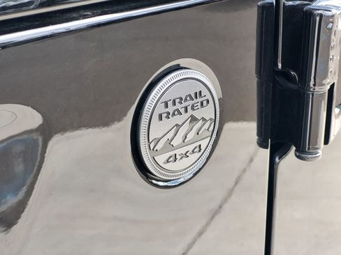 Used 2025 Jeep Gladiator Sport AWD/4WD image 30