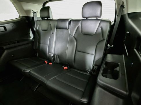 Used 2025 Kia Telluride S AWD/4WD image 29