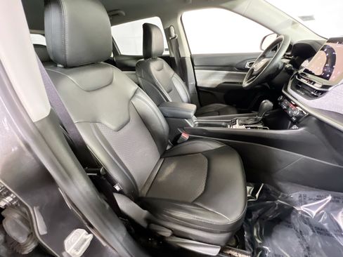 Used 2022 Jeep Compass Latitude AWD/4WD image 25
