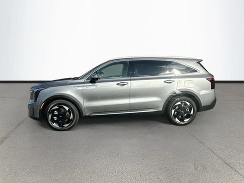 Certified 2025 Kia Sorento EX FWD image 4