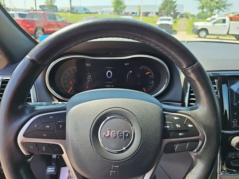 Used 2019 Jeep Grand Cherokee Limited AWD/4WD image 21