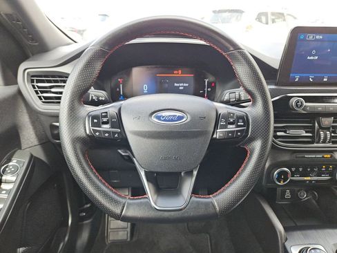 Used 2025 Ford Escape ST-Line AWD/4WD image 23