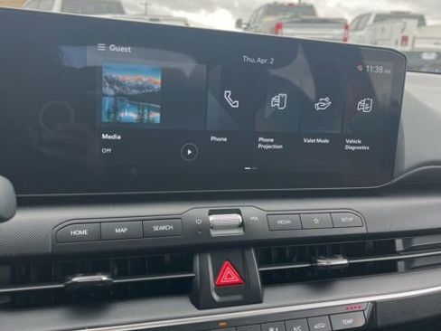 Used 2025 Kia K4 FWD image 35