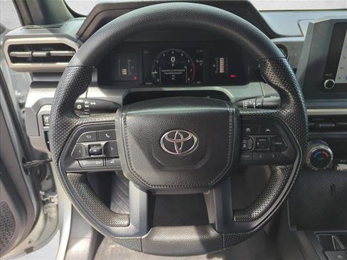 Certified 2025 Toyota Tacoma SR w/ SR Upgrade Package AWD/4WD image 16