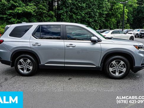 Used 2025 Honda Pilot EX-L image 9