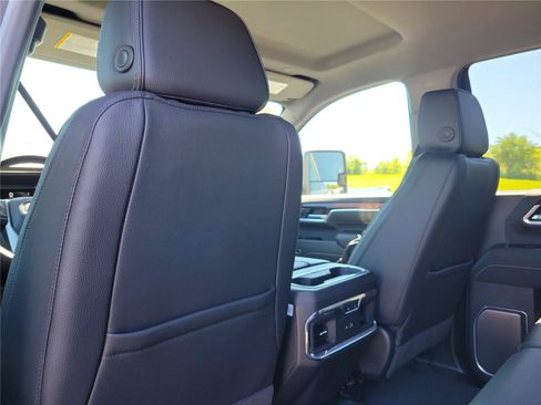 New 2026 GMC Sierra 2500 Denali AWD/4WD image 14