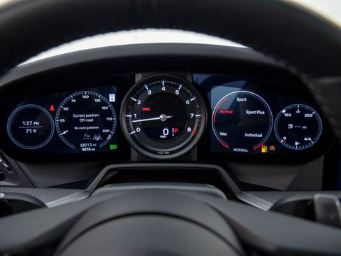 Certified 2024 Porsche 911 Carrera RWD image 22