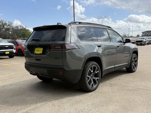 New 2026 Jeep Cherokee Overland image 7