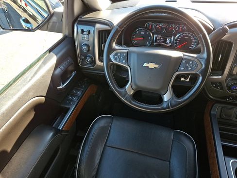 Used 2017 Chevrolet Silverado 1500 High Country image 14