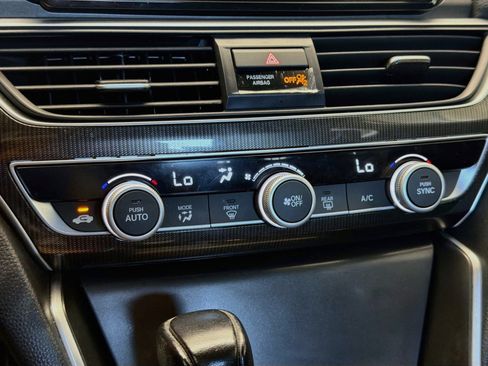 Used 2020 Honda Accord Sport image 10