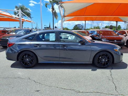 Used 2025 Honda Civic Sport image 3