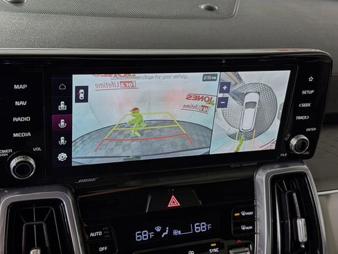 Used 2023 Kia Sorento SX Prestige w/ Panoramic Sunroof Package AWD/4WD image 7
