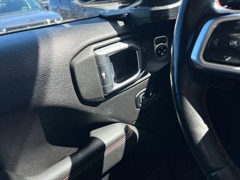 Used 2020 Jeep Gladiator Rubicon AWD/4WD image 13