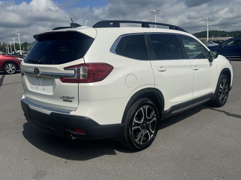 Used 2026 Subaru Ascent Limited AWD/4WD image 3