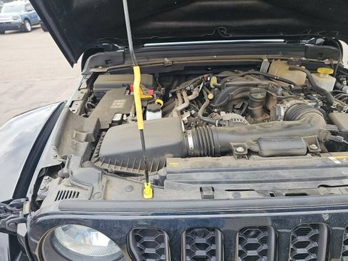 Used 2022 Jeep Gladiator Mojave w/ Cold Weather Group AWD/4WD image 21