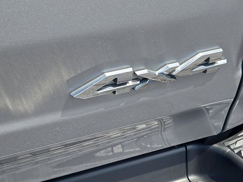 Used 2020 RAM 1500 Laramie image 7