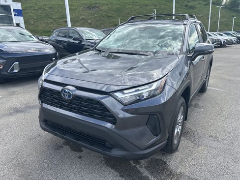 Used 2024 Toyota RAV4 XLE AWD/4WD image 10
