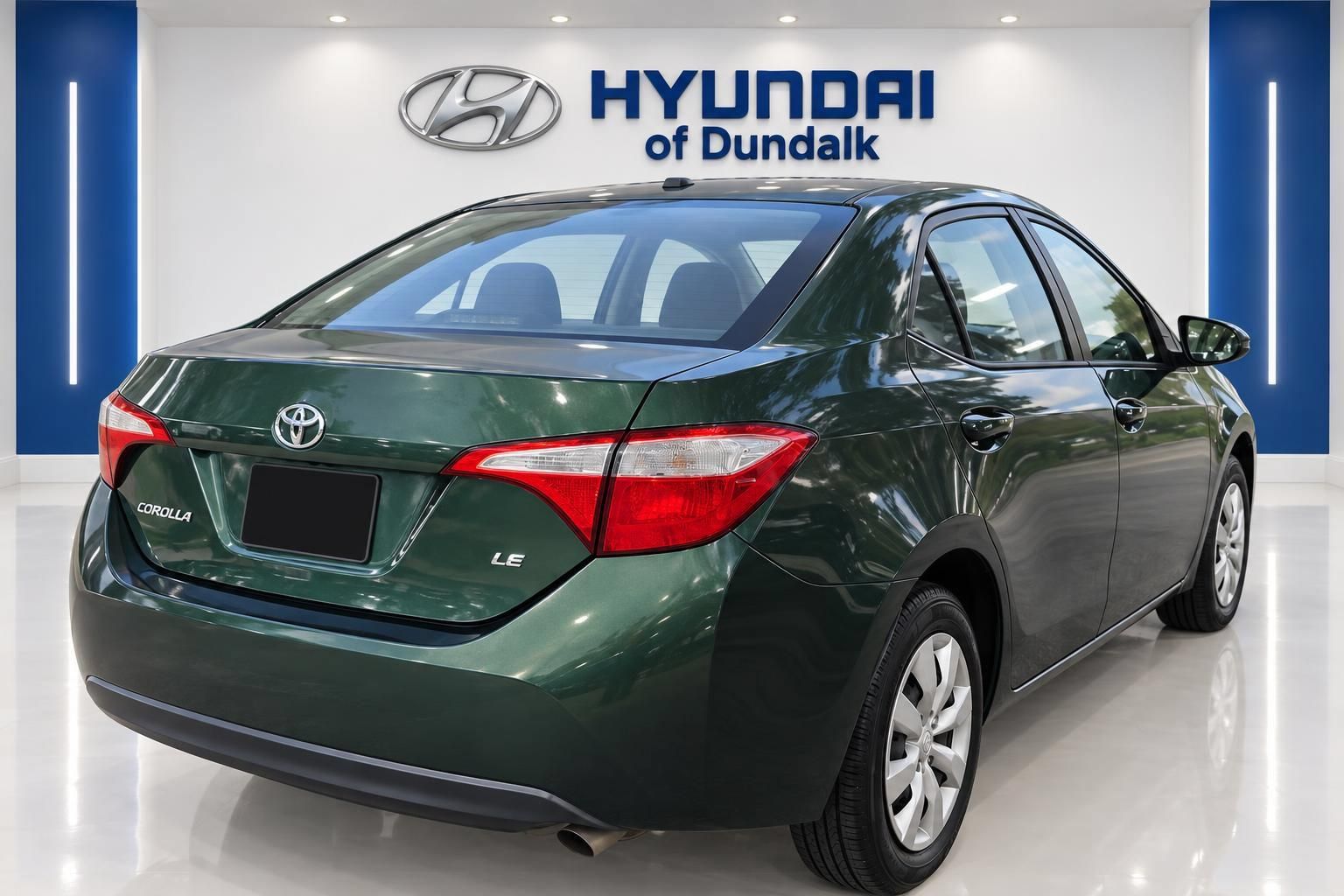 Used 2016 Toyota Corolla LE FWD image 3